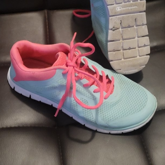 Champion Gustos - Picture 3 of 3